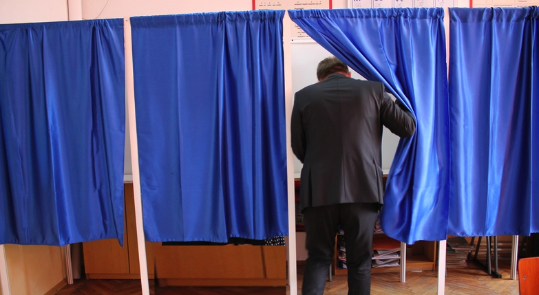 Alegător viu prins votând într-o secție din Teleorman!