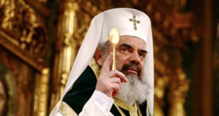 Biserica acceptă să facă Împărtăşania cu linguruța de unică folosință, dar cu condiția ca lingurița de unică folosință să fie din aur!