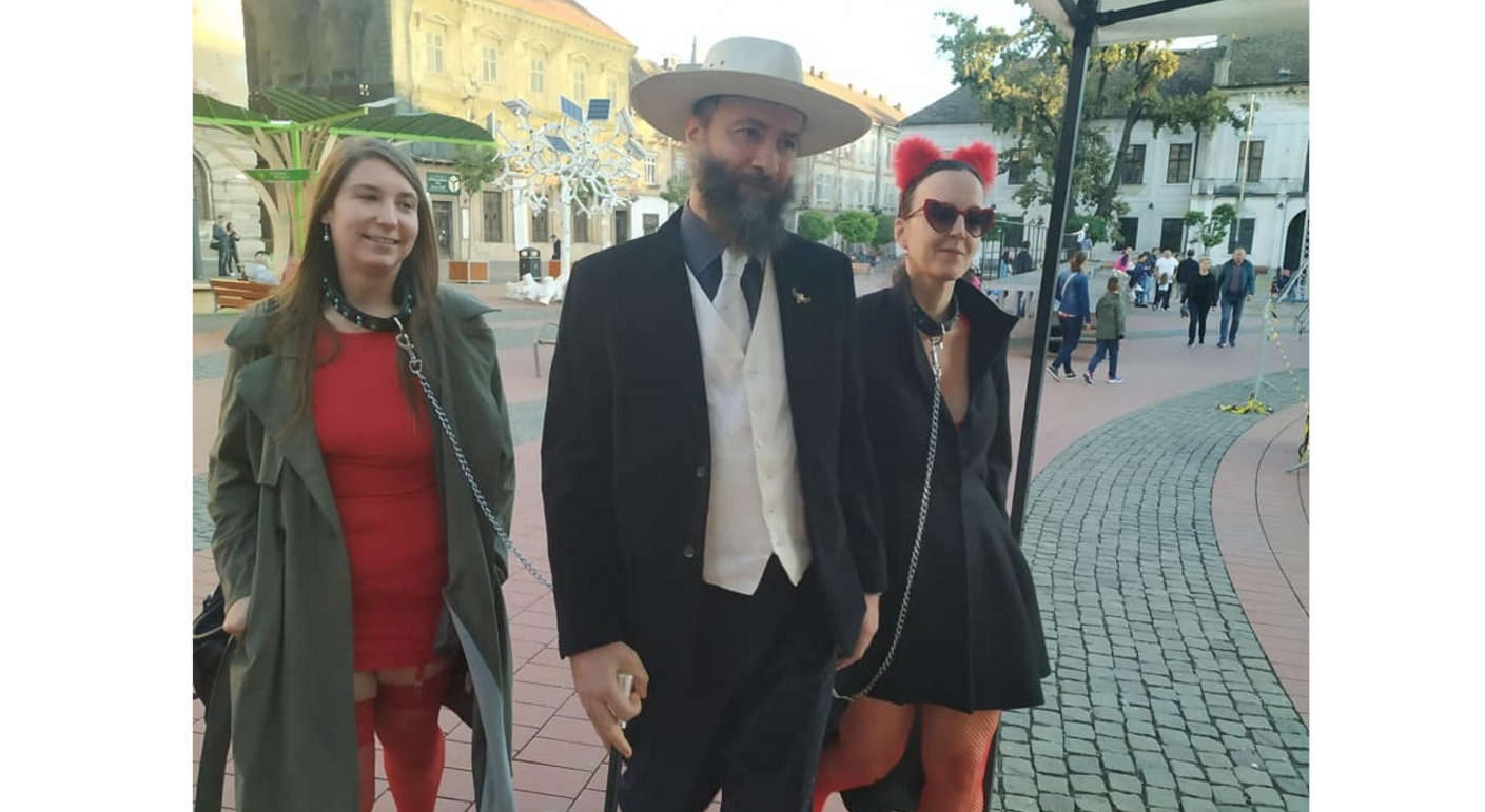 Liviu Dragnea cu Veorica şi Olguța în 2030, sărbătorind eliberarea de la Rahova