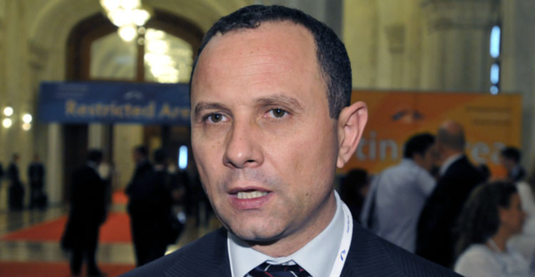 Aurelian Pavelescu va fi noul președinte al USR, fiind singurul care mai poate face ceva cu ștampila partidului