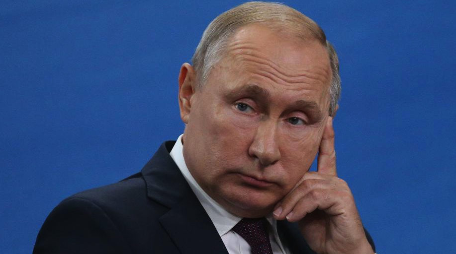 Opozant al lui Putin, găsit mort în hotel. A călcat pe o coajă de banană și a căzut într-un cuțit. De 15 ori!