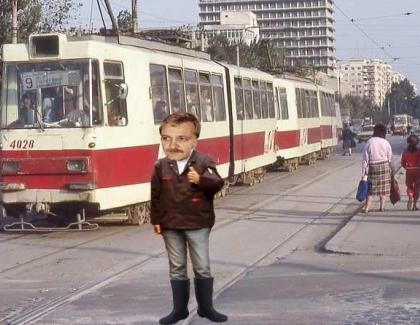 Dragnea în 1992, pentru prima oară la București: avea cizme de cauciuc, să nu se curenteze la linia de tramvai!