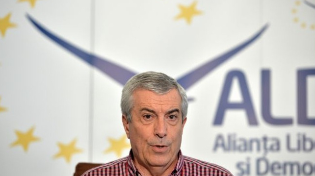 Tăriceanu şi-a dat demisia din ALDE şi acum are mai multe demisii din partide decât divorțuri!
