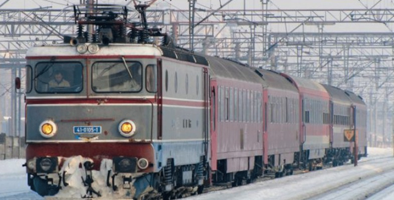 Trenul Arad-București a întârziat doar 24 de ore pentru că mecanicul știa o scurtătură!